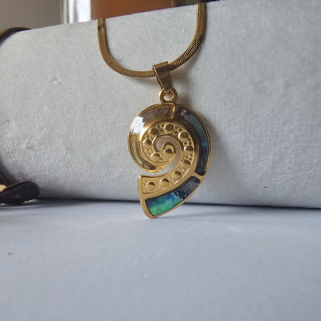 Conch Shell Charm Necklace