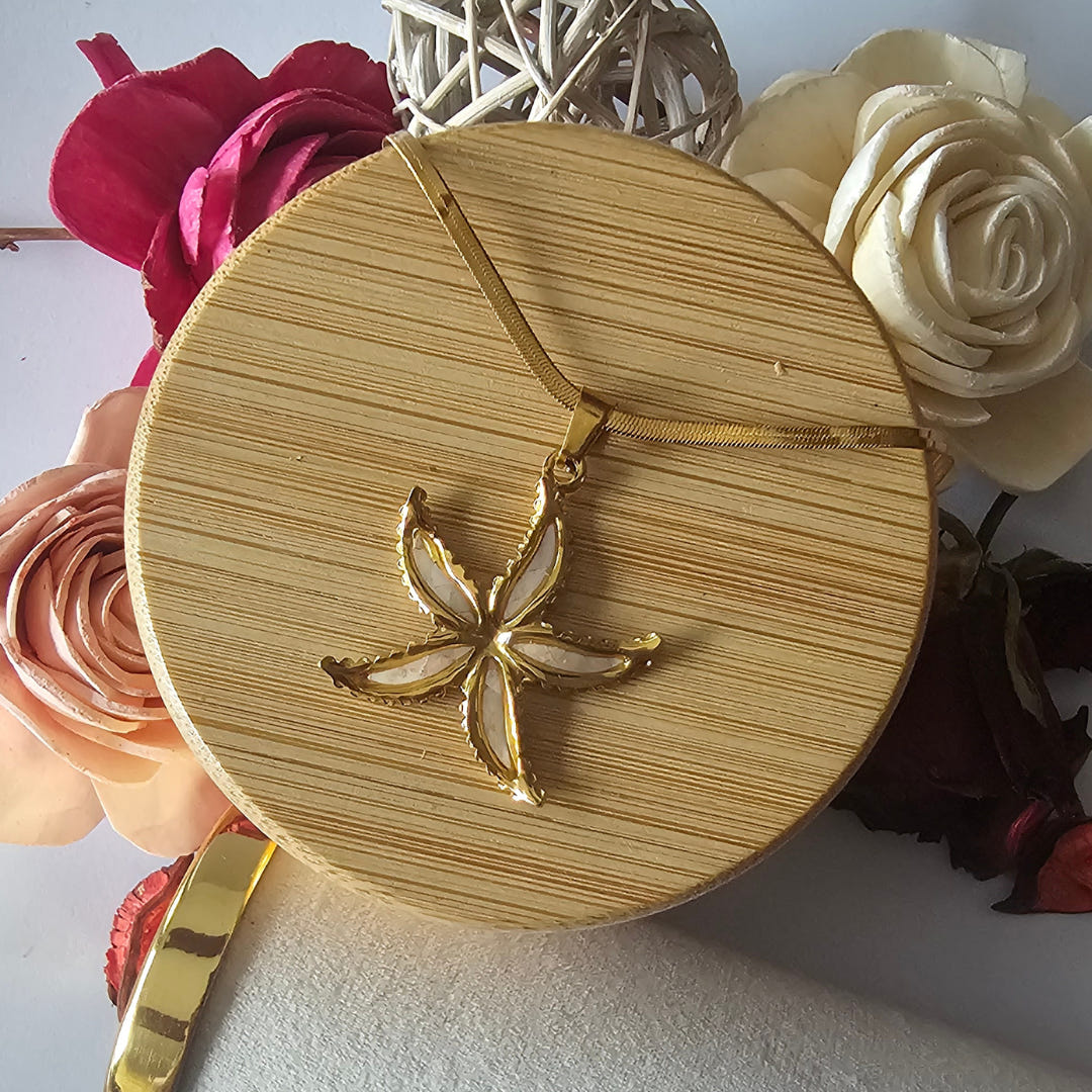 Starfish Charm Necklace (Beige)