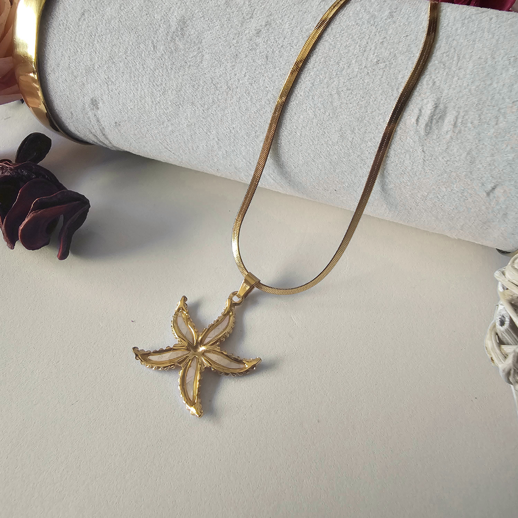 Starfish Charm Necklace (Beige)