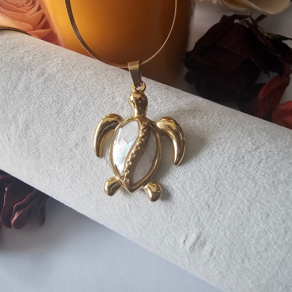 Turtle Charm Necklace (Beige)